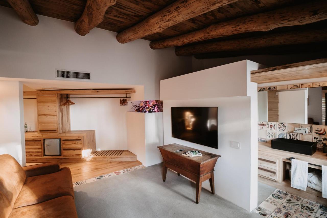 Praia Art Resort - Small Luxury Hotels Of The World (Adults Only) Le Castella  Eksteriør billede