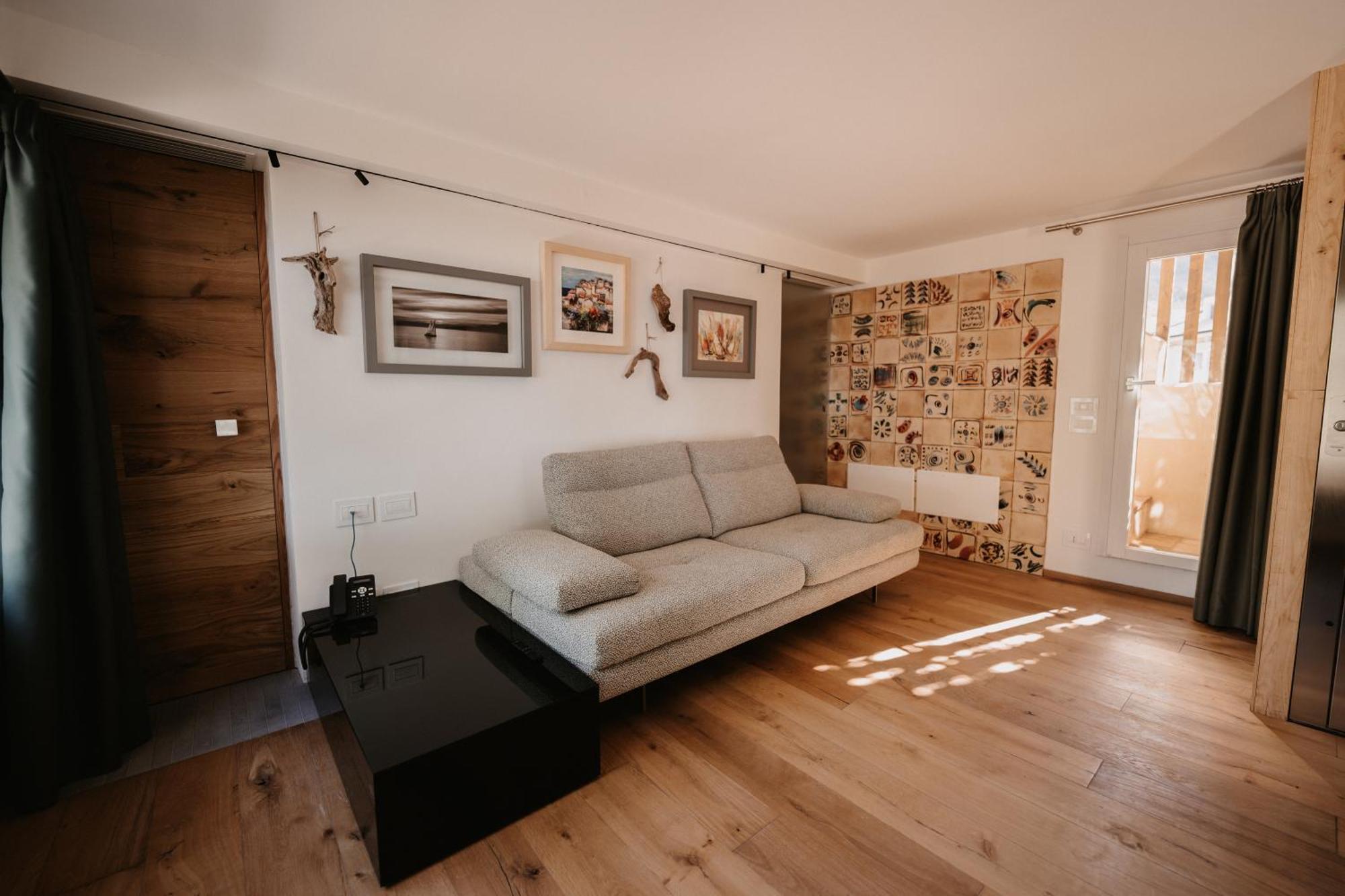 Praia Art Resort - Small Luxury Hotels Of The World (Adults Only) Le Castella  Eksteriør billede